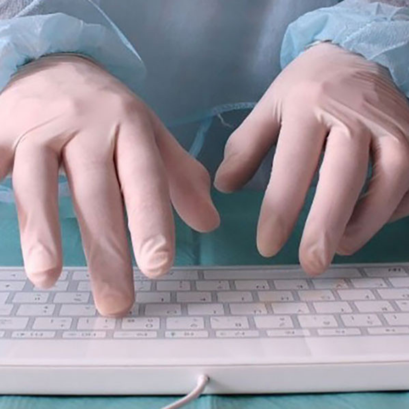 Clavier ergonomique lisse gants médicaux
