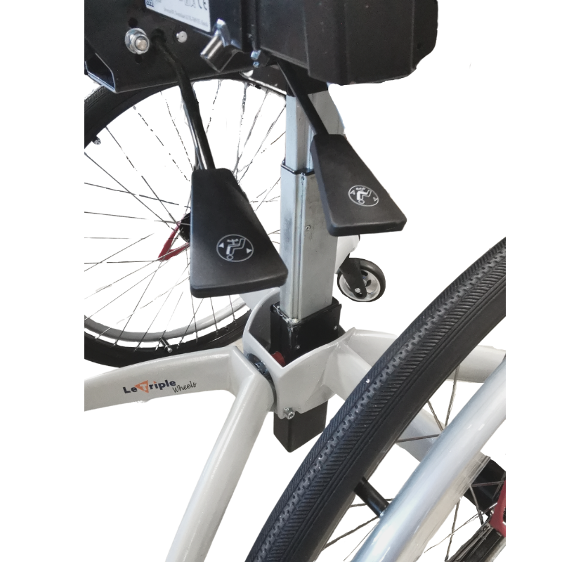 Manette réglage fauteuil roulant TrippleWheels pour confort au travail